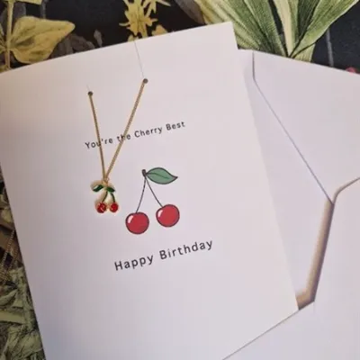 Birthday card, with necklace. You&#39;re 5