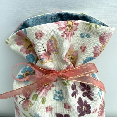 Eco Friendly Floral Fabric Gift Bag Lining and Ribbon 3