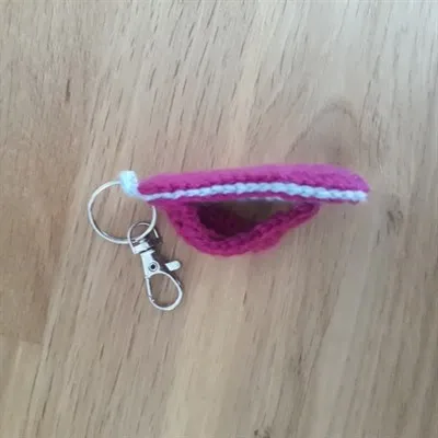 Flip flop keyring