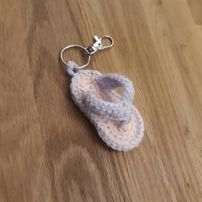 Flip flop keyring