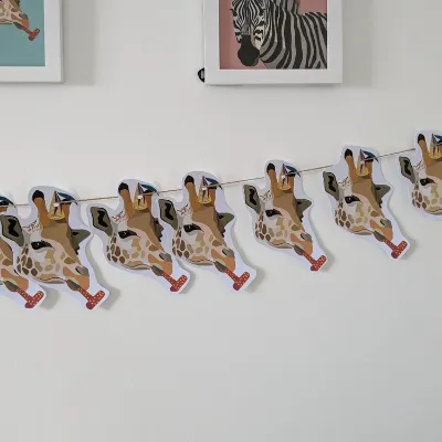 Giraffe head party bunting 3