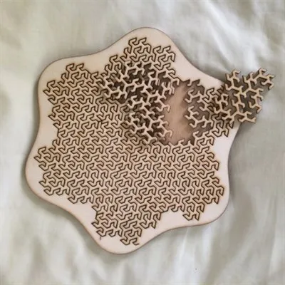 Gosper "Star" Fractal Tray Puzzle - pieces removed