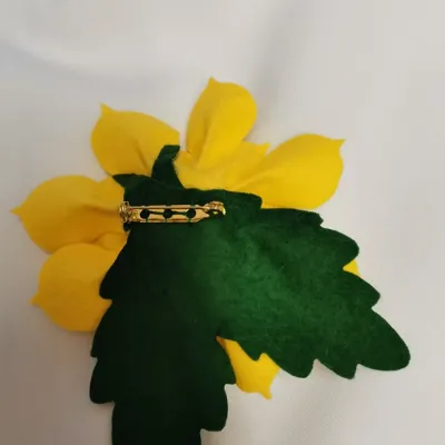 Handmade Felt Sunflower Broach gift idea 5
