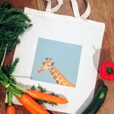 Party giraffe shopper/ tote bag 1