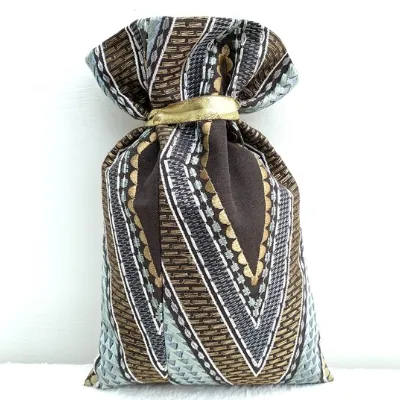 Patterned Embroidery Linen Gift Bag Back 6