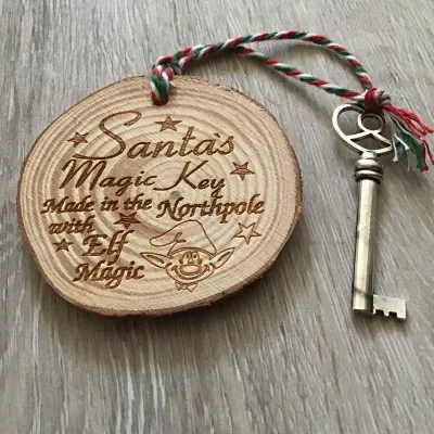 Personalised engraved Santa key Christma 6