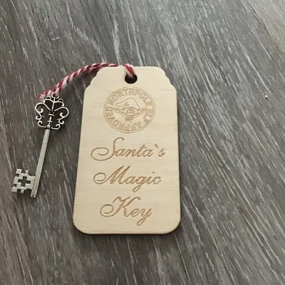 Personalised Santa key wooden engraved C 3
