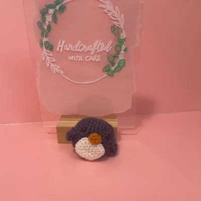 Small crochet penguin 1
