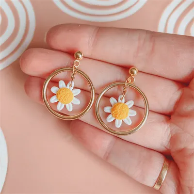 Small Daisy In Gold Hoop Earrings 1