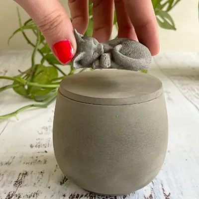 Small indoor personalised Concrete urn | 5