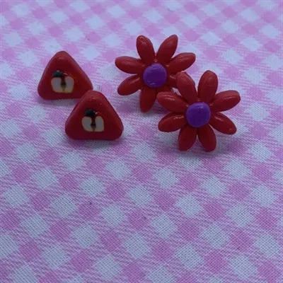 Spring fling Daisy fruit duo studs apple 2