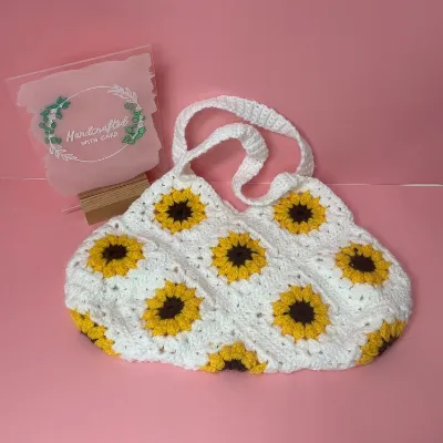 Sunflower granny square crochet bag 1