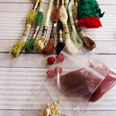 The Jingle Of Bells Christmas Wreath Kit Components