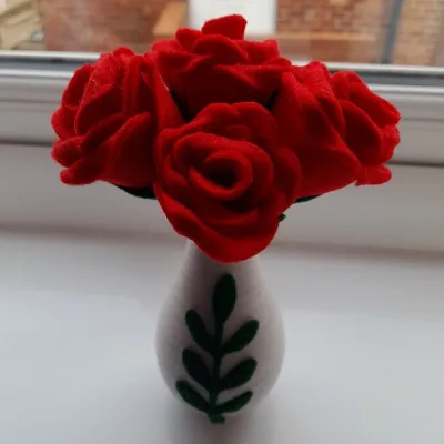 These 4 lovely Red Roses Hand made felt  1