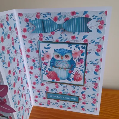 This fold back Owl Birthday card. 5