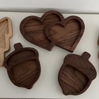 Walnut Heart Nibble Tray 3