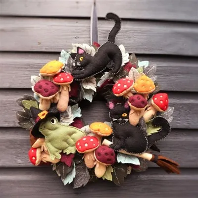 Witches’ Friends Autumn Halloween Wreath