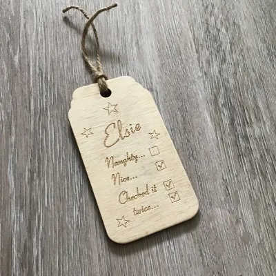 Wooden engraved personalised gift tag, s 6