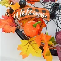 Autumn Leaves And Pumpkins Wreath gallery shot 15