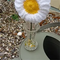 Daisy crochet immatation flower in cryst 2
