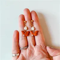 Delicate Butterfly Pearl Earrings 3