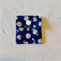 Discreet Sanitary Pouch Daisies 2 gallery shot 4