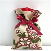 Eco Friendly Floral Linen Gift Bag Ribbon 5