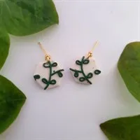 Leaf Detail Dangle Earrings