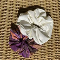 Purple&vanilla Midi Carmy Scrunchies 3