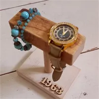 Watch Bracelet unique date display stand 2