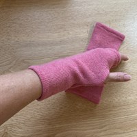 Woollen Fingerless Mitts Dusky Pink